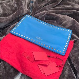 ROCKSTUD 🔷 blue Valentino clutch